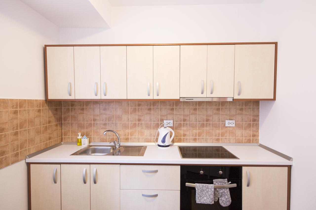 Sunny Old Town Apartment Брашов Екстер'єр фото