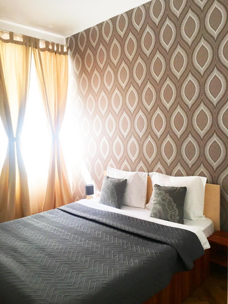 Sunny Old Town Apartment Брашов Екстер'єр фото